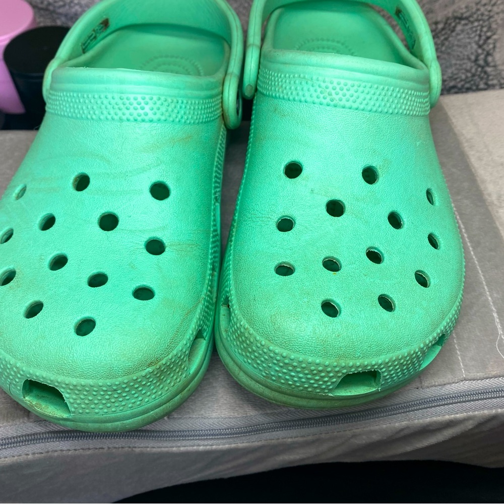 Crocs